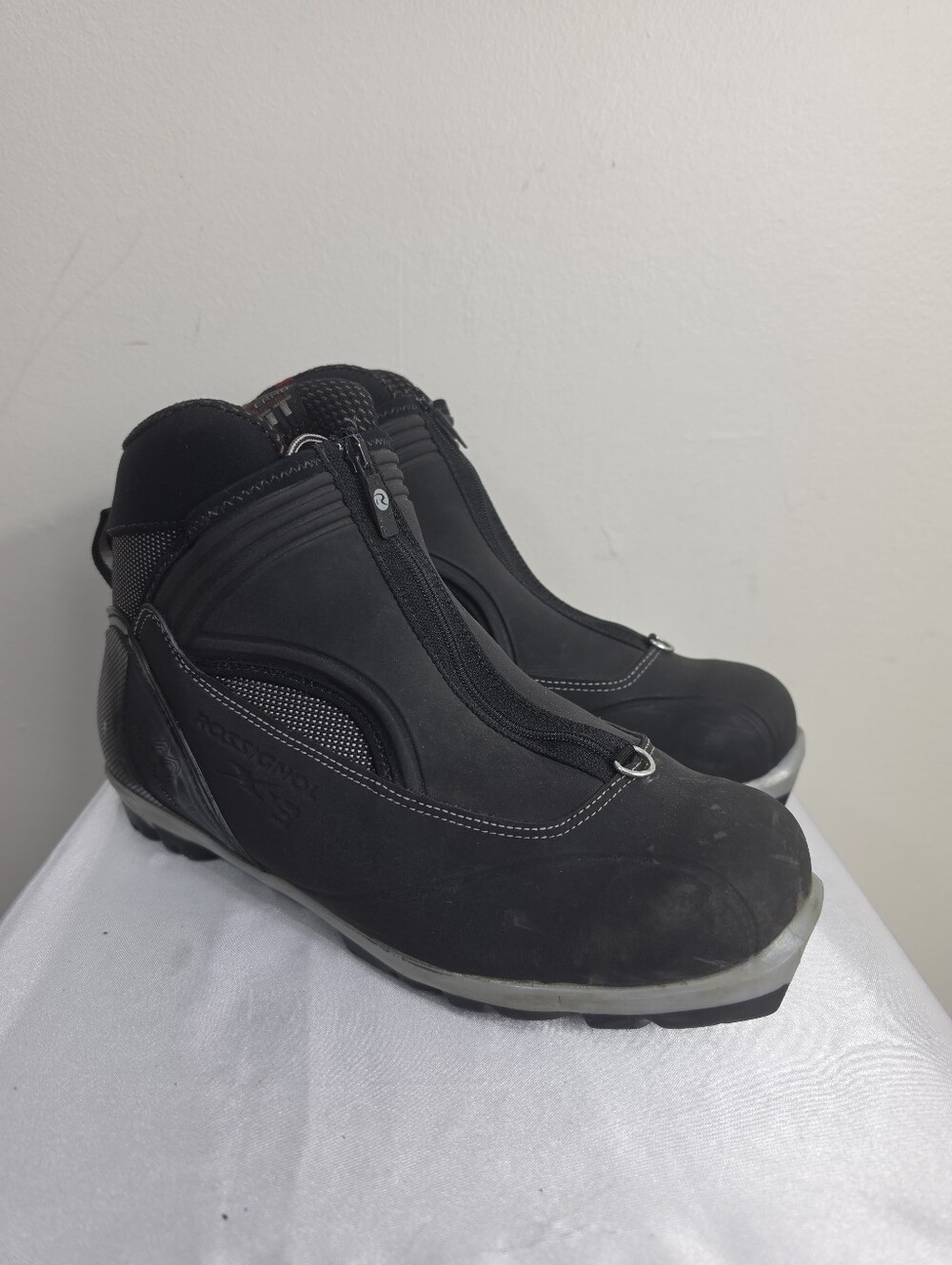 Rossignol X3 Black Athletic Ski-Style Boots with Front Zipper NNN Clips